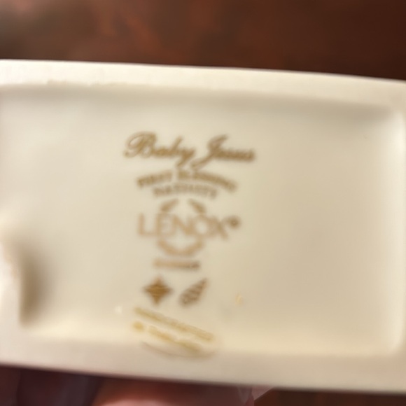 Lenox First Blessing Nativity - Picture 10 of 11